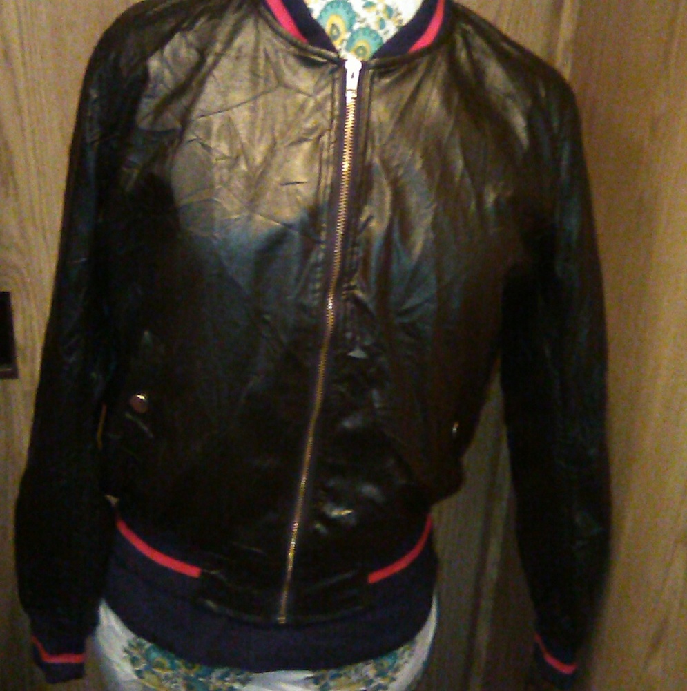 Jacket leather like zip front Better Be